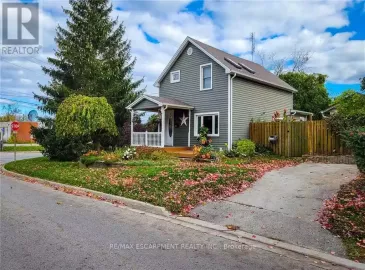 410 Ontario Street, Grimsby, Ontario L3M3H5, 3 Bedrooms Bedrooms, ,2 BathroomsBathrooms,Single Family,For Sale,Ontario,X7262180 410 Ontario Street, Grimsby, Ontario L3M3H5, 3 Bedrooms Bedrooms, ,2 BathroomsBathrooms,Single Family,For Sale,Ontario,X7262180