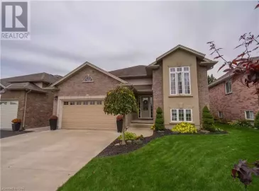 30 HILLCREST Road, Port Colborne, Ontario L3K6B4, 5 Bedrooms Bedrooms, ,3 BathroomsBathrooms,Single Family,For Sale,HILLCREST,40506976