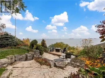 30 Shelley, St. Catharines, ON L2N5L6, 3 Bedrooms Bedrooms, ,4 BathroomsBathrooms,Single Family,For Sale,Shelley,X7263692