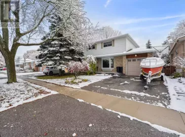 9 Glenecho Drive, Barrie, Ontario L4M4J2, 5 Bedrooms Bedrooms, ,2 BathroomsBathrooms,Single Family,For Sale,Glenecho,S7264424 9 Glenecho Drive, Barrie, Ontario L4M4J2, 5 Bedrooms Bedrooms, ,2 BathroomsBathrooms,Single Family,For Sale,Glenecho,S7264424