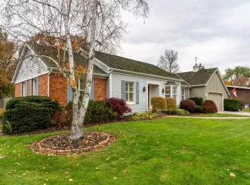 Dunnville, Ontario N1A2R9, 3 Bedrooms Bedrooms, ,2 BathroomsBathrooms,Single Family,For Sale,H4178878