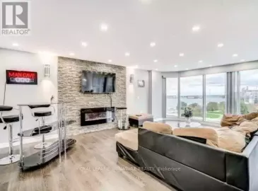 251 Queens Quay, Toronto, Ontario M5J2N6, 2 Bedrooms Bedrooms, ,2 BathroomsBathrooms,Single Family,For Sale,Queens,C7265902