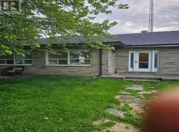 674 Penetanguishene Road, Springwater, Ontario L4M4Y8, 4 Bedrooms Bedrooms, ,1 BathroomBathrooms,Single Family,For Lease,Penetanguishene,S6767510 674 Penetanguishene Road, Springwater, Ontario L4M4Y8, 4 Bedrooms Bedrooms, ,1 BathroomBathrooms,Single Family,For Lease,Penetanguishene,S6767510