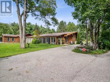 1515 11 Highway, Gravenhurst, ON P0E1G0, 4 Bedrooms Bedrooms, ,5 BathroomsBathrooms,Single Family,For Sale,11 Highway,X6769078