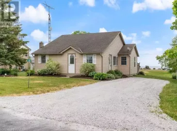 30 OLD LAKESHORE Road, Port Dover, Ontario N0A1N3, 2 Bedrooms Bedrooms, ,2 BathroomsBathrooms,Single Family,For Sale,OLD LAKESHORE,40479845