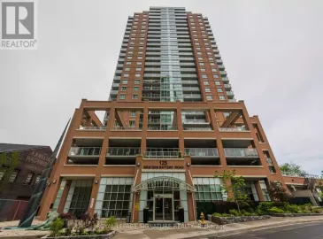 125 Western Battery Road, Toronto, Ontario M6K3R8, 2 Bedrooms Bedrooms, ,2 BathroomsBathrooms,Single Family,For Sale,Western Battery,C6803996