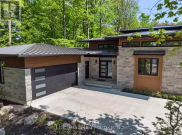 141 Baldwin Street, Tillsonburg, ON N4G2K4, 4 Bedrooms Bedrooms, ,4 BathroomsBathrooms,Single Family,For Sale,Baldwin,X6813962