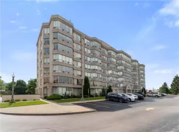 Hamilton, ON L8E5E1, 2 Bedrooms Bedrooms, ,2 BathroomsBathrooms,Single Family,For Sale,H4174146
