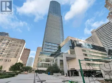 386 Yonge Street, Toronto, Ontario M5B0A5, 2 Bedrooms Bedrooms, ,1 BathroomBathrooms,Single Family,For Sale,Yonge,C7045832