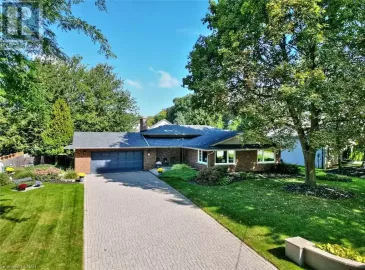 17 MELROSE Drive, Niagara-on-the-Lake, ON L0S1J0, 3 Bedrooms Bedrooms, ,2 BathroomsBathrooms,Single Family,For Sale,MELROSE,40490616