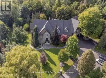 32 Daleview Court, Vaughan, ON L0J1C0, 6 Bedrooms Bedrooms, ,8 BathroomsBathrooms,Single Family,For Sale,Daleview,N7051888 32 Daleview Court, Vaughan, ON L0J1C0, 6 Bedrooms Bedrooms, ,8 BathroomsBathrooms,Single Family,For Sale,Daleview,N7051888