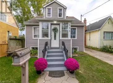 132 DUFFERIN ST E Street, St. Catharines, Ontario L2R2A1, 5 Bedrooms Bedrooms, ,3 BathroomsBathrooms,Single Family,For Sale,DUFFERIN ST E,40493830