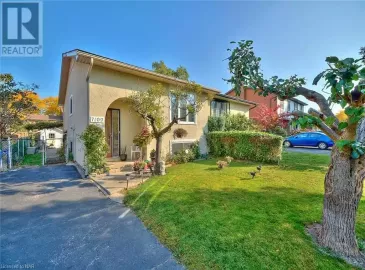 7109 BRIARWOOD Avenue, Niagara Falls, Ontario L2E6X9, 3 Bedrooms Bedrooms, ,2 BathroomsBathrooms,Single Family,For Sale,BRIARWOOD,40493591