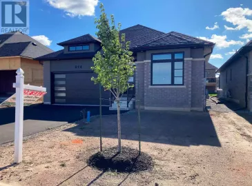 614 Old Course Trail, Welland, Ontario L3B0L8, 2 Bedrooms Bedrooms, ,2 BathroomsBathrooms,Single Family,For Sale,Old Course,X7053152 614 Old Course Trail, Welland, Ontario L3B0L8, 2 Bedrooms Bedrooms, ,2 BathroomsBathrooms,Single Family,For Sale,Old Course,X7053152