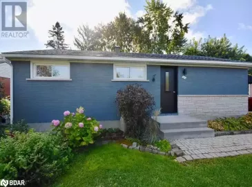 311 JAMES Street, Orillia, Ontario L3V1M4, 5 Bedrooms Bedrooms, ,2 BathroomsBathrooms,Single Family,For Sale,JAMES,40497530 311 JAMES Street, Orillia, Ontario L3V1M4, 5 Bedrooms Bedrooms, ,2 BathroomsBathrooms,Single Family,For Sale,JAMES,40497530