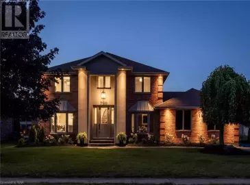 7911 WESTMINSTER Drive, Niagara Falls, Ontario L2H2Z4, 4 Bedrooms Bedrooms, ,4 BathroomsBathrooms,Single Family,For Sale,WESTMINSTER,40499065