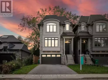 30 Benson, Mississauga, ON L5H2P4, 5 Bedrooms Bedrooms, ,5 BathroomsBathrooms,Single Family,For Sale,Benson,W7215284
