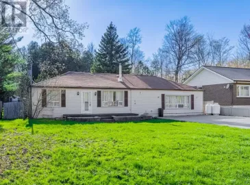 21654 Warden, East Gwillimbury, Ontario L0G1R0, 3 Bedrooms Bedrooms, ,1 BathroomBathrooms,Single Family,For Sale,Warden,N7216412