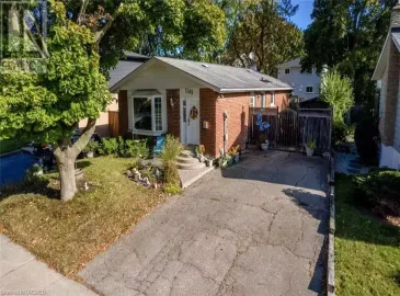 1345 OXFORD Avenue, Oakville, Ontario L6H1T2, 4 Bedrooms Bedrooms, ,2 BathroomsBathrooms,Single Family,For Sale,OXFORD,40498956