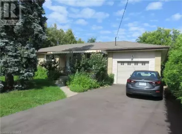 249 MEMORIAL Drive, Brantford, ON N3R5T2, 4 Bedrooms Bedrooms, ,2 BathroomsBathrooms,Single Family,For Sale,MEMORIAL,40503521 249 MEMORIAL Drive, Brantford, ON N3R5T2, 4 Bedrooms Bedrooms, ,2 BathroomsBathrooms,Single Family,For Sale,MEMORIAL,40503521