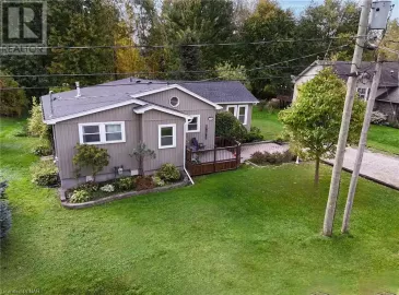 3241 GROVE Avenue, Fort Erie, Ontario L0S1N0, 2 Bedrooms Bedrooms, ,2 BathroomsBathrooms,Single Family,For Sale,GROVE,40498178