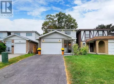 119 Deanscroft Square, Toronto, ON M1E4W8, 6 Bedrooms Bedrooms, ,3 BathroomsBathrooms,Single Family,For Sale,Deanscroft,E7240658