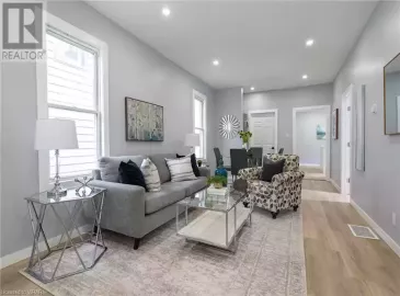 11 MEDA Street, St. Thomas, Ontario N5P1W4, 2 Bedrooms Bedrooms, ,1 BathroomBathrooms,Single Family,For Sale,MEDA,40503932 11 MEDA Street, St. Thomas, Ontario N5P1W4, 2 Bedrooms Bedrooms, ,1 BathroomBathrooms,Single Family,For Sale,MEDA,40503932