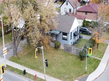 Hamilton, Ontario L9C2Z4, 4 Bedrooms Bedrooms, ,2 BathroomsBathrooms,Single Family,For Sale,H4178091