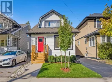 35 LOWELL Avenue, St. Catharines, Ontario L2R2C9, 3 Bedrooms Bedrooms, ,2 BathroomsBathrooms,Single Family,For Sale,LOWELL,40504367