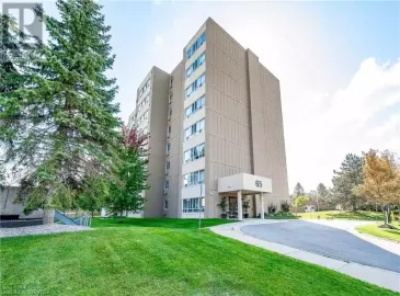 65 HIGHLAND Crescent, Kitchener, Ontario N2M5M8, 2 Bedrooms Bedrooms, ,1 BathroomBathrooms,Single Family,For Sale,HIGHLAND,40507618
