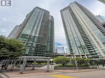 33 Bay Street, Toronto, Ontario M5J2Z3, 2 Bedrooms Bedrooms, ,1 BathroomBathrooms,Single Family,For Sale,Bay,C7268706
