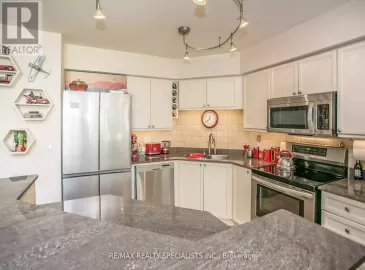 250 Manitoba Street, Toronto, Ontario M8Y4G8, 2 Bedrooms Bedrooms, ,2 BathroomsBathrooms,Single Family,For Sale,Manitoba,W7269708
