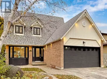 371 Erin Trail, Newmarket, Ontario L3Y6K2, 5 Bedrooms Bedrooms, ,4 BathroomsBathrooms,Single Family,For Sale,Erin,N7270482 371 Erin Trail, Newmarket, Ontario L3Y6K2, 5 Bedrooms Bedrooms, ,4 BathroomsBathrooms,Single Family,For Sale,Erin,N7270482