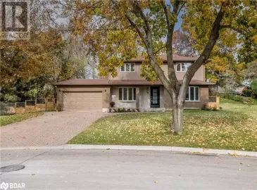 16 GARRETT Crescent, Barrie, ON L4M4R8, 3 Bedrooms Bedrooms, ,4 BathroomsBathrooms,Single Family,For Sale,GARRETT,40508823