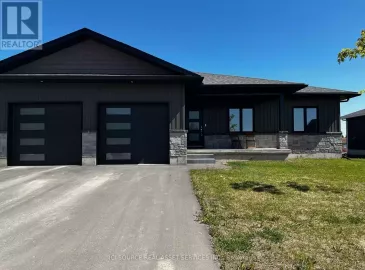25 Bamagillia Street, Whitewater Region, ON K0J1K0, 3 Bedrooms Bedrooms, ,2 BathroomsBathrooms,Single Family,For Sale,Bamagillia,X6769022
