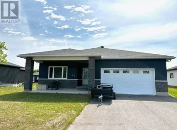 21 Bamagillia Street, Whitewater Region, ON K0J1K0, 3 Bedrooms Bedrooms, ,2 BathroomsBathrooms,Single Family,For Sale,Bamagillia,X6769060