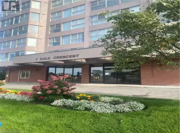 7 GALE Crescent, St. Catharines, Ontario L2R7M8, 2 Bedrooms Bedrooms, ,2 BathroomsBathrooms,Single Family,For Sale,GALE,40482899 7 GALE Crescent, St. Catharines, Ontario L2R7M8, 2 Bedrooms Bedrooms, ,2 BathroomsBathrooms,Single Family,For Sale,GALE,40482899
