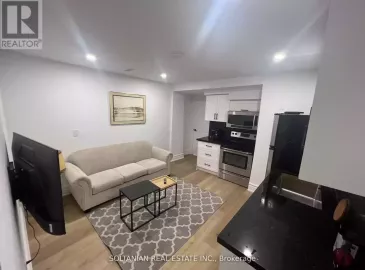 237 Moore Park, Toronto, ON M2M1N5, 1 Bedroom Bedrooms, ,1 BathroomBathrooms,Single Family,For Lease,Moore Park,C6819300