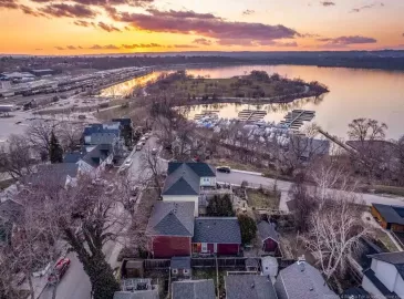 Hamilton, Ontario L8L1C9, 2 Bedrooms Bedrooms, ,2 BathroomsBathrooms,Single Family,For Sale,H4175005 Hamilton, Ontario L8L1C9, 2 Bedrooms Bedrooms, ,2 BathroomsBathrooms,Single Family,For Sale,H4175005