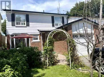 141 Thoms Crescent, Newmarket, Ontario L3Y1C9, 4 Bedrooms Bedrooms, ,2 BathroomsBathrooms,Single Family,For Sale,Thoms,N7037850 141 Thoms Crescent, Newmarket, Ontario L3Y1C9, 4 Bedrooms Bedrooms, ,2 BathroomsBathrooms,Single Family,For Sale,Thoms,N7037850