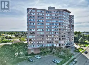 7 GALE Crescent, St. Catharines, ON L2R7M8, 2 Bedrooms Bedrooms, ,2 BathroomsBathrooms,Single Family,For Sale,GALE,40488576