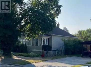 32 OTTAWA Street, St. Catharines, ON L2R1Z3, 2 Bedrooms Bedrooms, ,1 BathroomBathrooms,Single Family,For Sale,OTTAWA,40493522