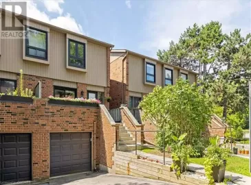3122 LAKESHORE Road, Oakville, ON L6L1J4, 4 Bedrooms Bedrooms, ,3 BathroomsBathrooms,Single Family,For Sale,LAKESHORE,40493639