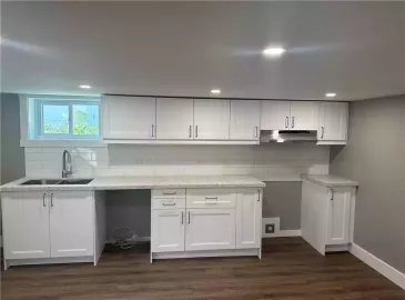Hamilton, Ontario L8K4N8, 2 Bedrooms Bedrooms, ,1 BathroomBathrooms,Single Family,For Lease,H4176262