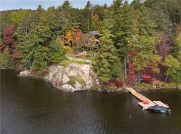 Dorset, Ontario P0A1E0, 2 Bedrooms Bedrooms, ,2 BathroomsBathrooms,Single Family,For Sale,H4176229
