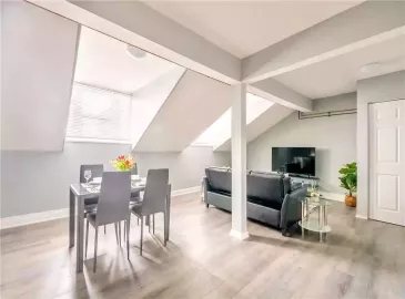 Hamilton, Ontario L8P3A2, 2 Bedrooms Bedrooms, ,1 BathroomBathrooms,Single Family,For Lease,H4176284 Hamilton, Ontario L8P3A2, 2 Bedrooms Bedrooms, ,1 BathroomBathrooms,Single Family,For Lease,H4176284