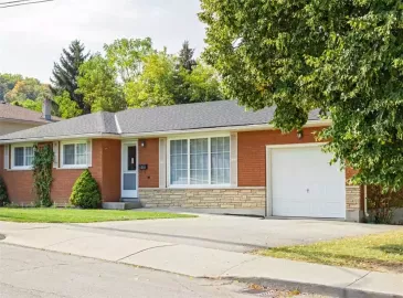 Hamilton, ON L8K5N6, 4 Bedrooms Bedrooms, ,2 BathroomsBathrooms,Single Family,For Sale,H4175985 Hamilton, ON L8K5N6, 4 Bedrooms Bedrooms, ,2 BathroomsBathrooms,Single Family,For Sale,H4175985