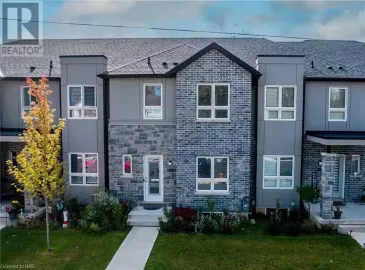 182 BROADWAY Lane, Welland, Ontario L3C5L5, 3 Bedrooms Bedrooms, ,3 BathroomsBathrooms,Single Family,For Sale,BROADWAY,40495220