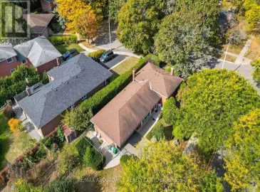 1348 Myron Drive, Mississauga, Ontario L5E3C7, 4 Bedrooms Bedrooms, ,2 BathroomsBathrooms,Single Family,For Sale,Myron,W7203972