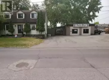6150 WILLIAM Street, Niagara Falls, Ontario L2E5S1, 4 Bedrooms Bedrooms, ,2 BathroomsBathrooms,Single Family,For Sale,WILLIAM,40503739